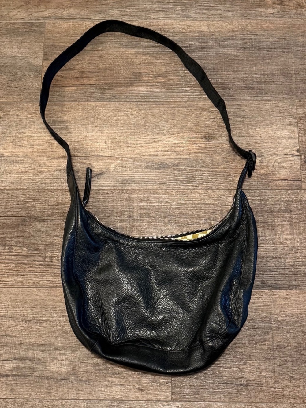 Baggu Leather Deadstock Crescent - Picture 2 of 8